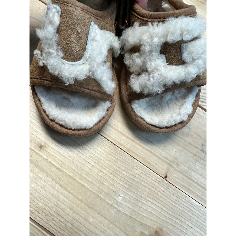 UGG Kids Brown Suede Sheepskin‎ Lined Sandals Toddler Size 7
